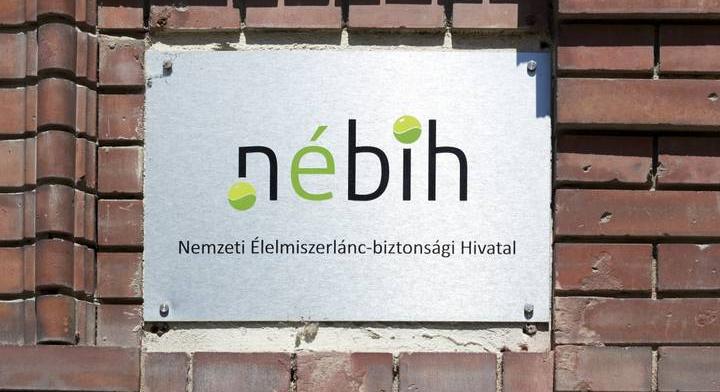 Pókhálós eszközök, döglött rovarok – undorító, mit talált a Nébih ebben az üzemben