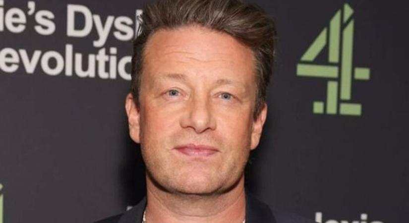 Bombafenyegetés Jamie Oliver éttermében: terroristák célpontjává vált a sztárséf