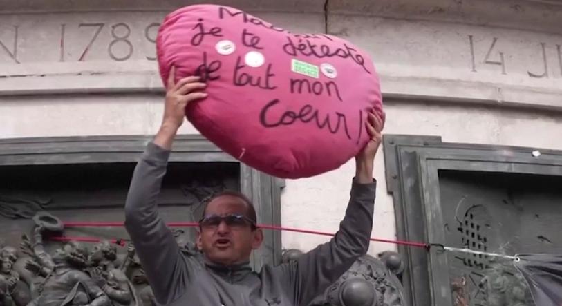 Láncreakció – Tovább gyűrűzik a politikai válság Franciaországban  videó