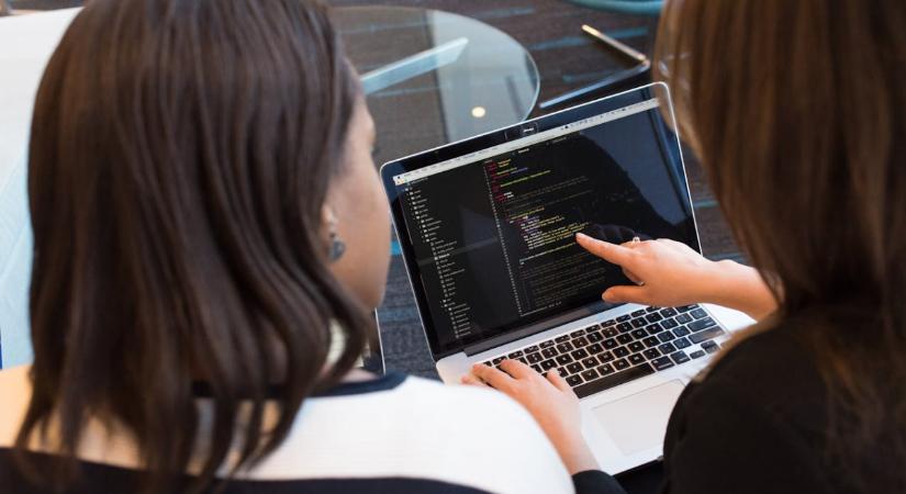 Gyors, funkciókkal teli vagy szép legyen a weboldalad?