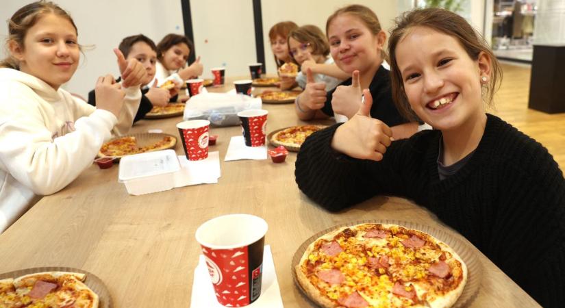 A vártnál korábban nyit a Pizza Hut Kaposváron, amit ingyen pizzával ünnepelnek majd