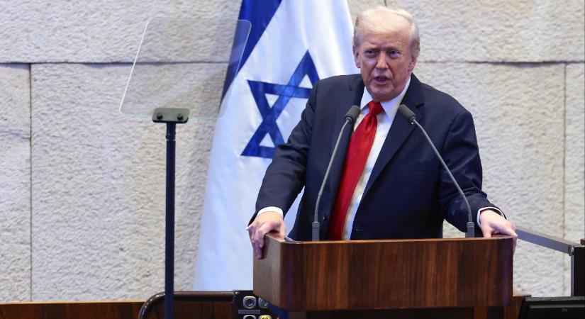 Állva tapsolták Donald Trumpot az izraeli parlamentben