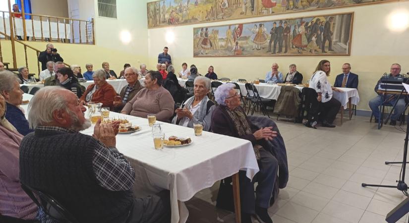 Az idősek előtt tisztelegnek Baranyában
