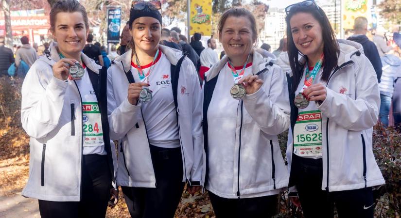Maratonon szerzett közösségi élményt a borbarát hölgyek váltója