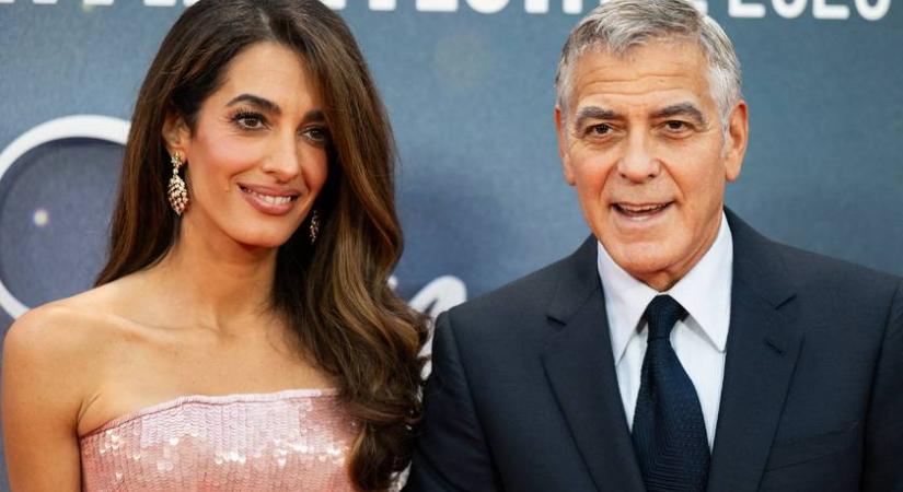 Amal Clooney rózsaszín estélyijében egy élő Barbie-baba volt: álomszép volt a filmfesztiválon