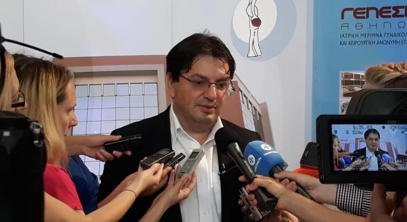 Felmentették a korrupciós vádak alól a volt minisztert – Megtarthatja a pénzét is
