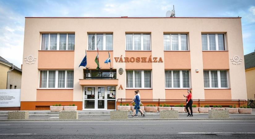 Erre sokan rácsodálkozhatnak: szokatlan dolog tűnt fel a hajdú-bihari településen, könnyen látványosság lehet belőle – fotóval