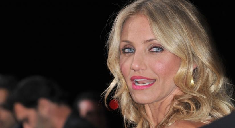 Modern és meghitt: Cameron Diaz megmutatta, hogyan lehet ma is trendi a tölgyfa konyha!
