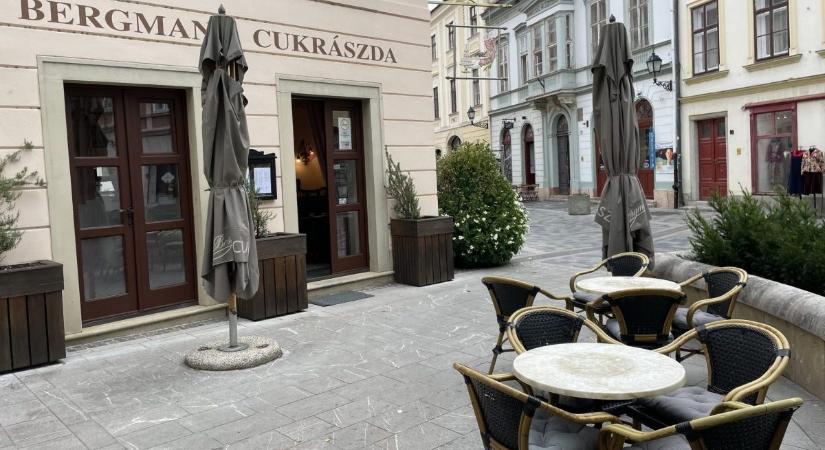 Újra sütizhetünk a legendás belvárosi cukrászdában