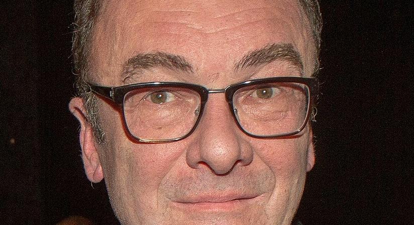 MI A REGÉNYÍRÓ FELADATA? Interjú Robert Menasséval