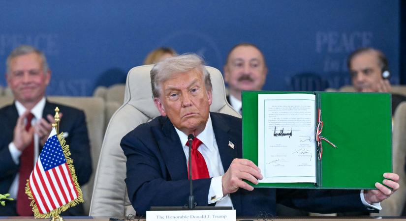 Donald Trump aláírta a gázai béketervet