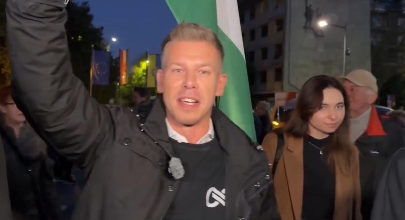 „Tovarisi konyec, vége van, elvtársak, vége van” – üzente Magyar Péter a Fidesznek Szolnokon