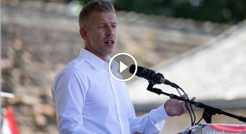Balhé a Tisza Párt rendezvényén: Magyar Péter komoly konfliktusba került, a biztonságiak a földön húzták ki a rendbontót – videó
