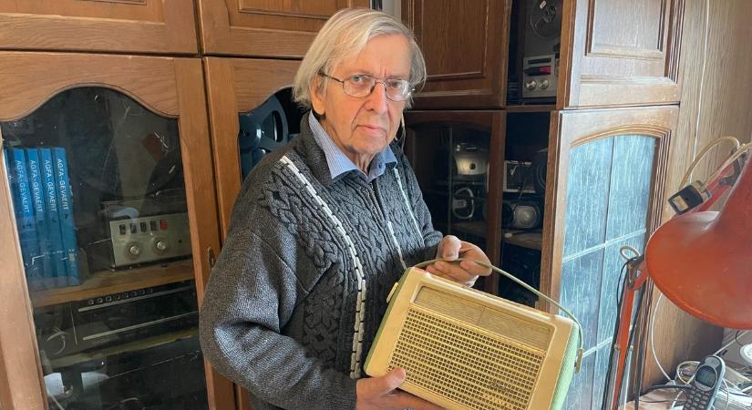 Rádiók százai őrzik a múlt hangját egy kecskeméti házban, fotókon mutatjuk a legszebb darabokat