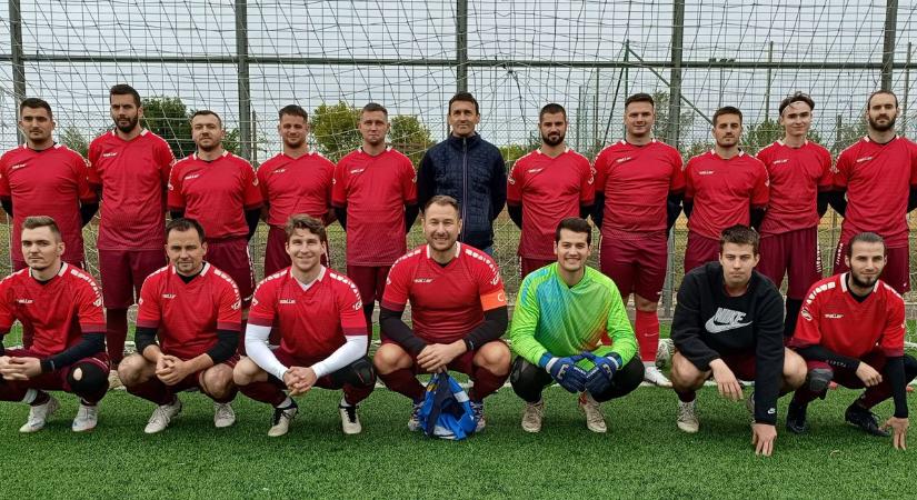 Már csak a Ladánybene százszázalékos, újra dobogón az Izsák