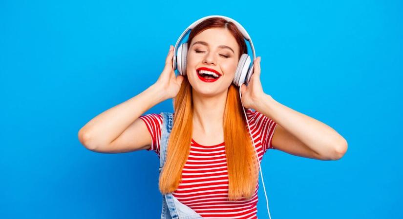 Én tanulás közben is zenét hallgatok! – De vajon tényleg segít?