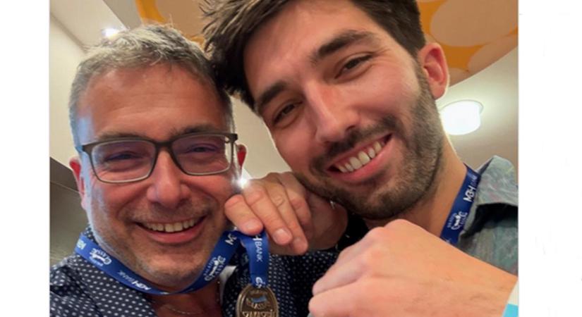 Sváby András legidősebb fia ilyen jóképű
