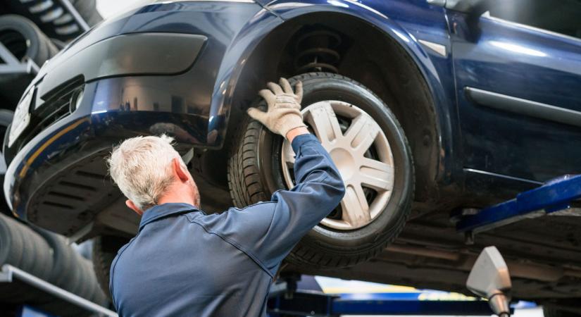 Itt az igazság a négyévszakos abroncsokról – kitálalt a miskolci gumis