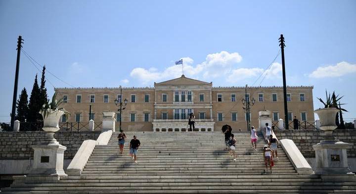 Megbénul az ország: a 13 órás munkanap bevezetése ellen tiltakoznak egész Görögországban