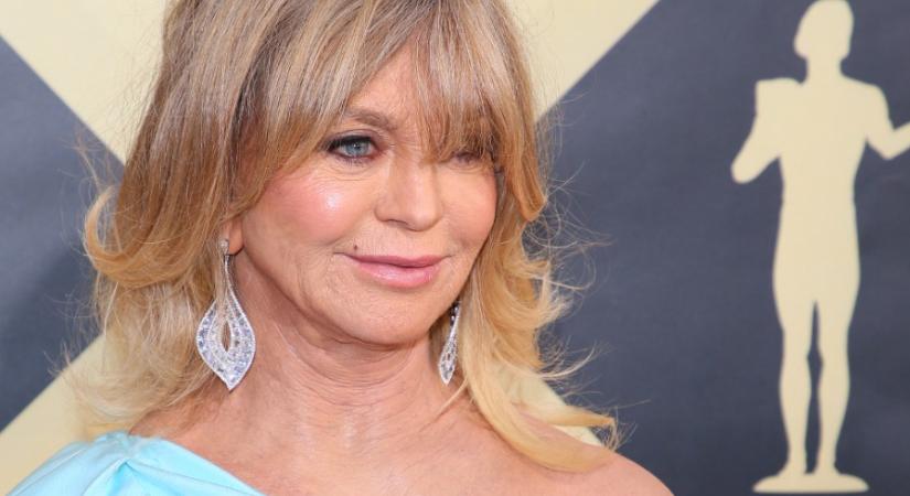 Goldie Hawn fehér konyhája megmutatja, mi jöhet a konyhai hátlapok helyére