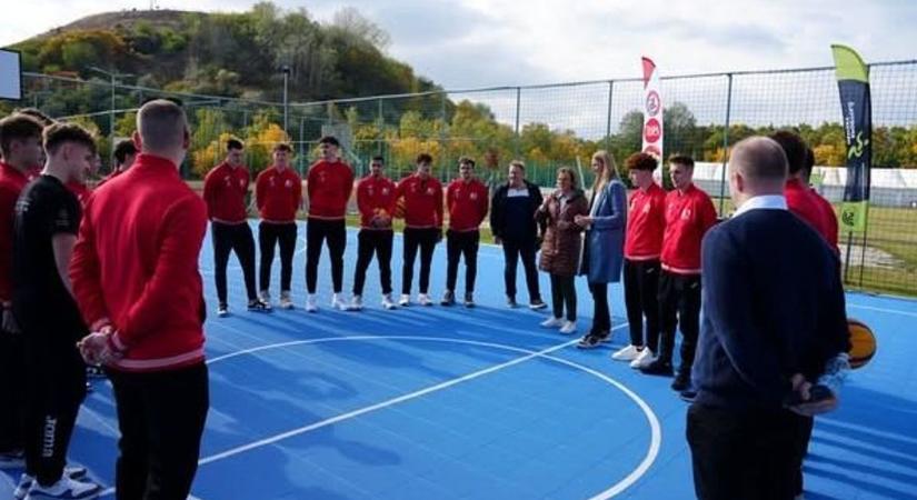 Megújult a kosárlabdapálya a Benkó Zoltán Szabadidőközpontban