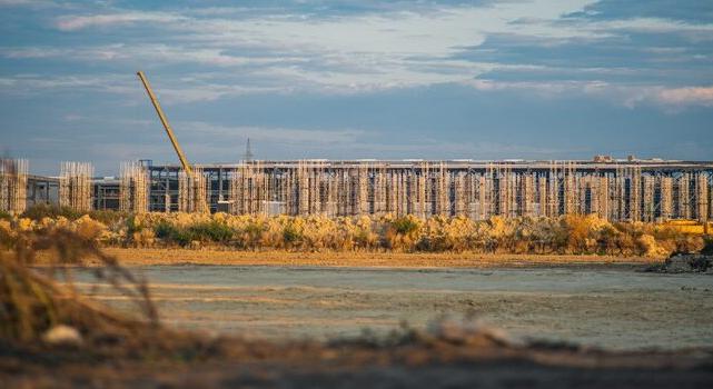 KITEKINTŐ – Magyar Péter nem akar királyságot, alapítványügy Kecskeméten, BYD-gyár Szegeden