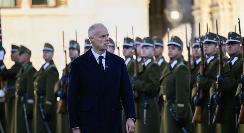 Szalay-Bobrovniczky Kristóf: Biztosak lehettünk abban, hogy a kormány kívül fogja tartani Magyarországot a háborún