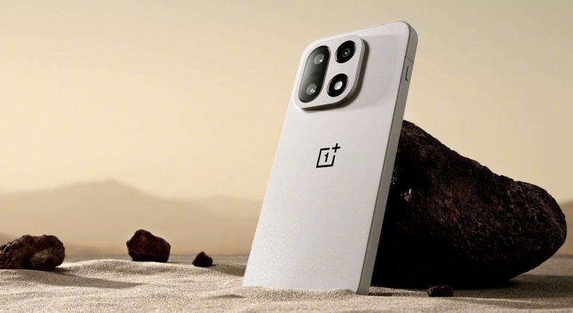 Szerényebb panelt kap a OnePlus 15