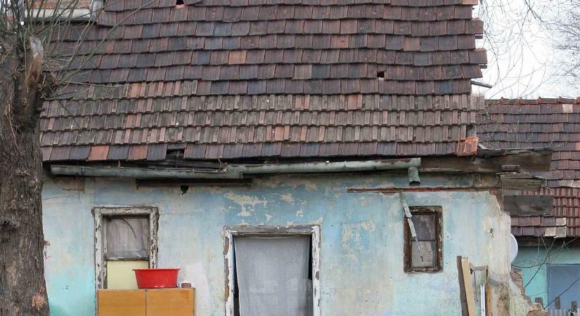 Erről semmit nem tudunk: a mélyszegénységben élőket bérlakással támogatja a kormány, hogy ne legyenek hajléktalanok