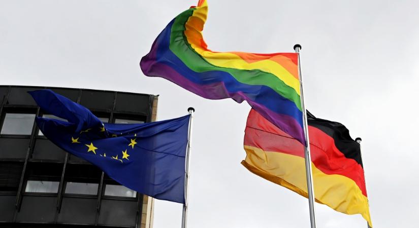Brüsszel megint hadat üzent a normalitásnak: gyerekeknek is engedélyeznék a nemváltást Európában