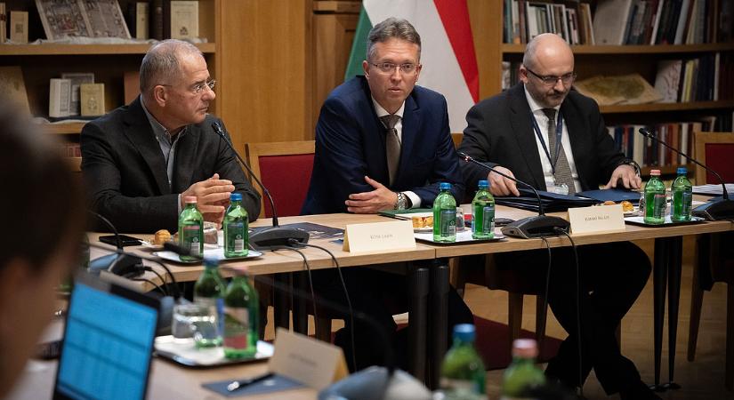 Kósa Lajos elnöklésével megalakult az Utónév-engedélyezési Bizottság