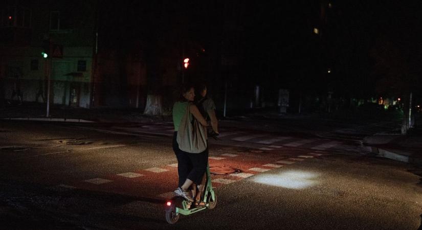 Tragikus baleset: védőfelszerelés nélkül rollerezett egy férfi – ember és állat is életét vesztette