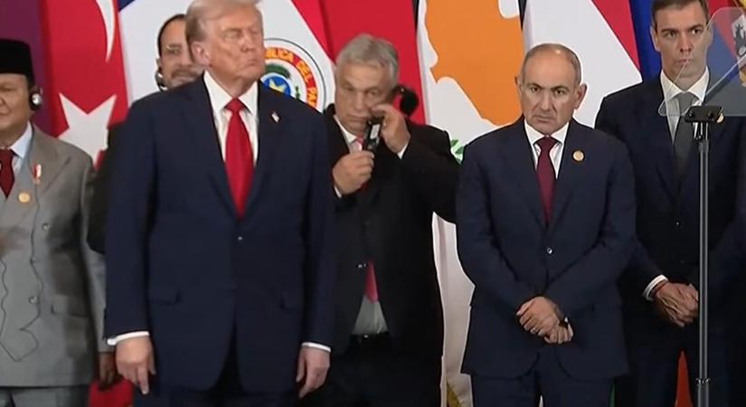 Szürreális pillanatok a békecsúcson: Orbán az azeri elnök előtt hajlongott és meggyűlt a baja a tolmácsgéppel is