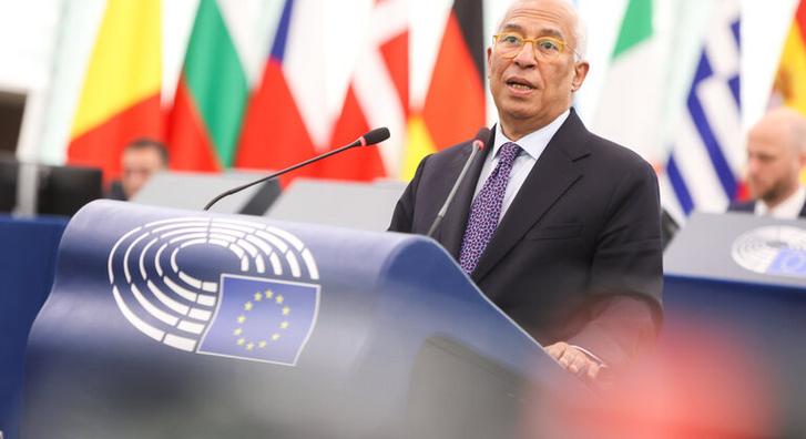 Zelenszkij részt vesz az Ukrajna számára befagyasztott orosz vagyonról szóló Európai Tanács ülésén