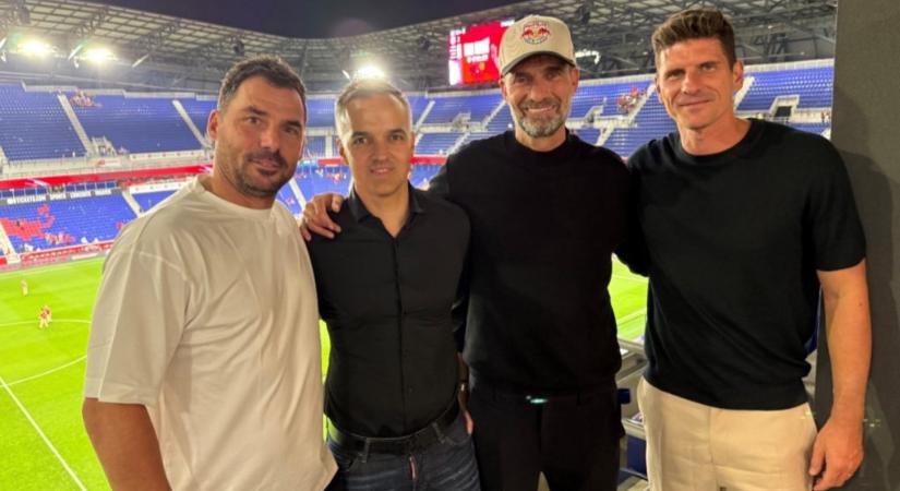 Jürgen Klopp oldalán tűnt fel az Újpest elnöke, közleményt adott ki a klub