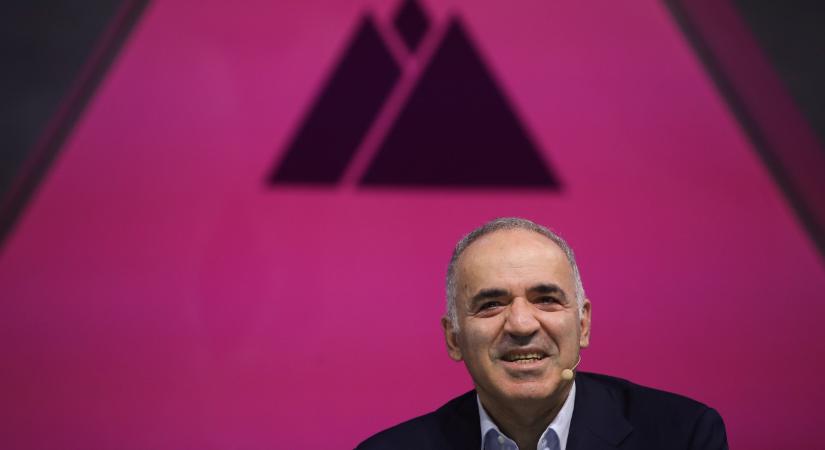 Volt olajmágnás, volt miniszterelnök és Garri Kaszparov is érintett egy súlyos perben