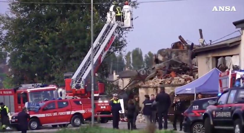 Három rendőr meghalt egy robbanásban, miközben testvéreket próbáltak kilakoltatni egy olaszországi házból
