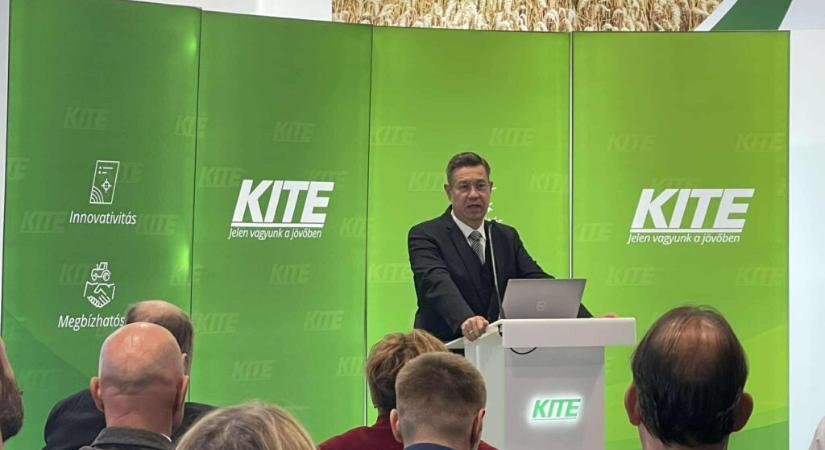 Fenntartható technológiák és gazdaságos megoldások a KITE őszi szántóföldi bemutatóján