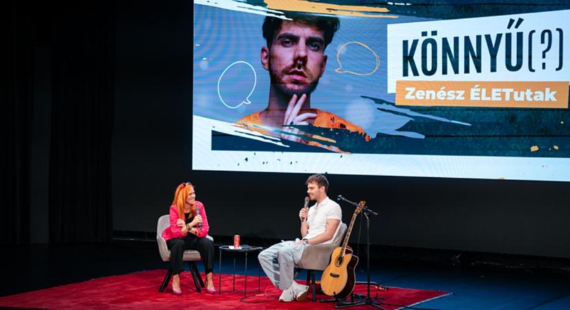 Dánielfy Gergő tartott rendhagyó órát az oDEonban