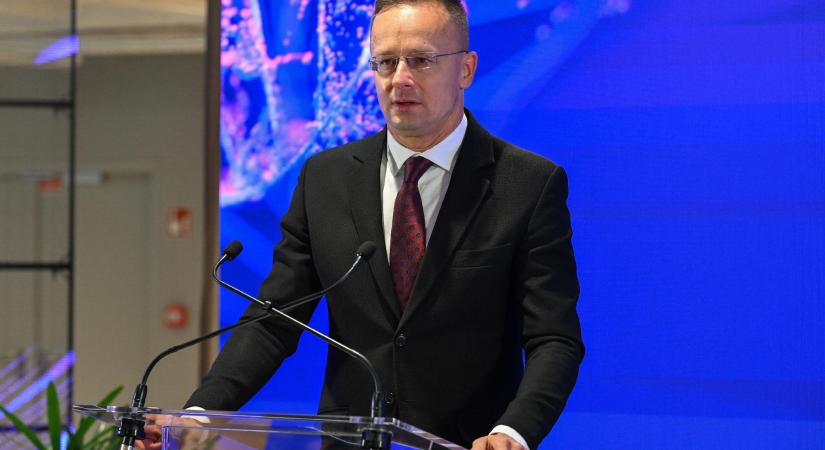 Szijjártó: Brüsszel kiütötte az európai gazdaságot