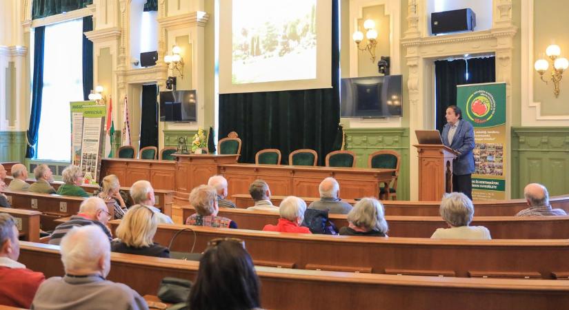 Szakmai előadás - Zöld tippek és fortélyok a győri kertbarátoktól