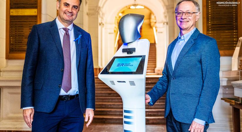Hamarosan egy robot segít majd eligazodni a Polgármesteri Hivatalban