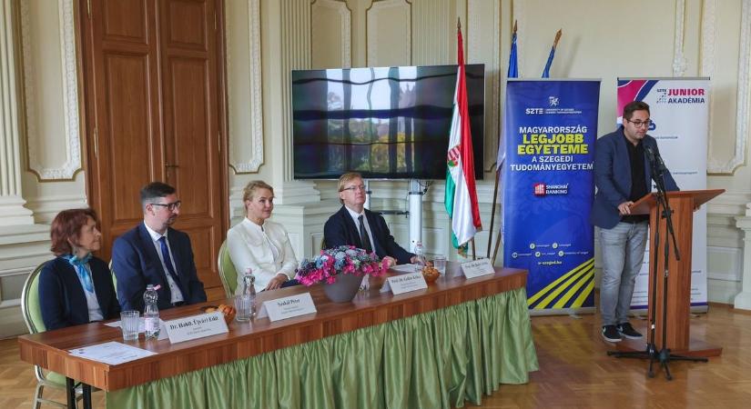 START a jövőhöz: hallgatók százai kaptak SZTE ösztöndíjakat és útravalót a sikerhez – galériával