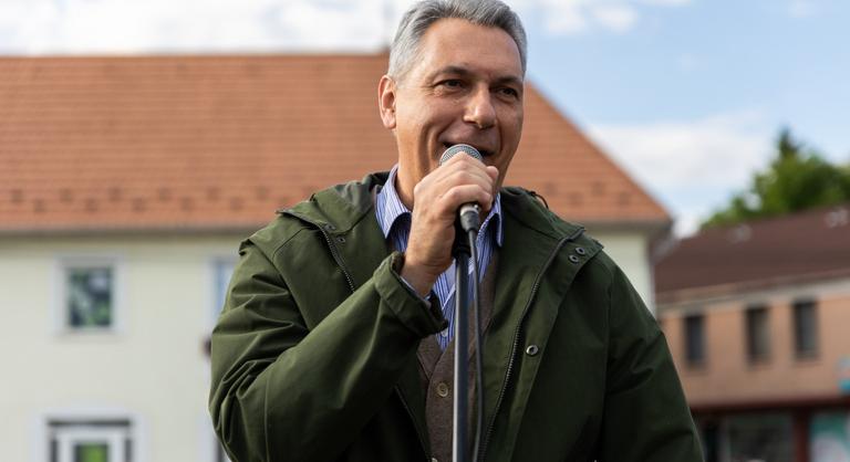 Lázár János: Nincs ingyen kenyér munka nélkül