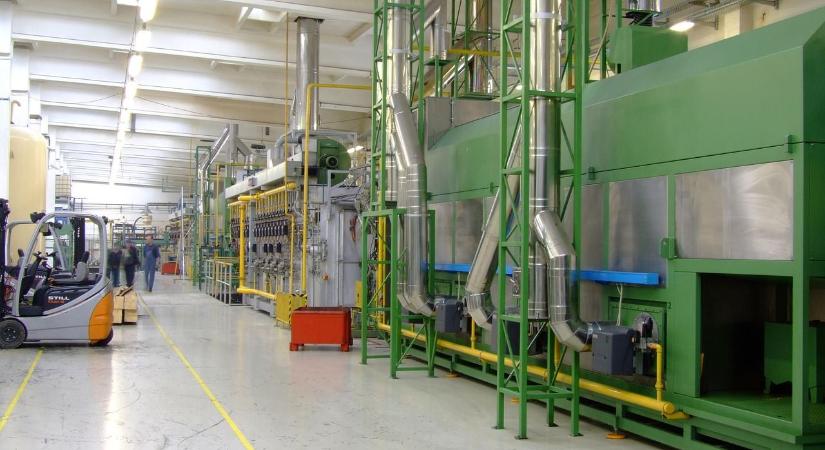 Újabb mélyponton a magyar ipar - 20 százalékos zuhanás a járműgyártásban