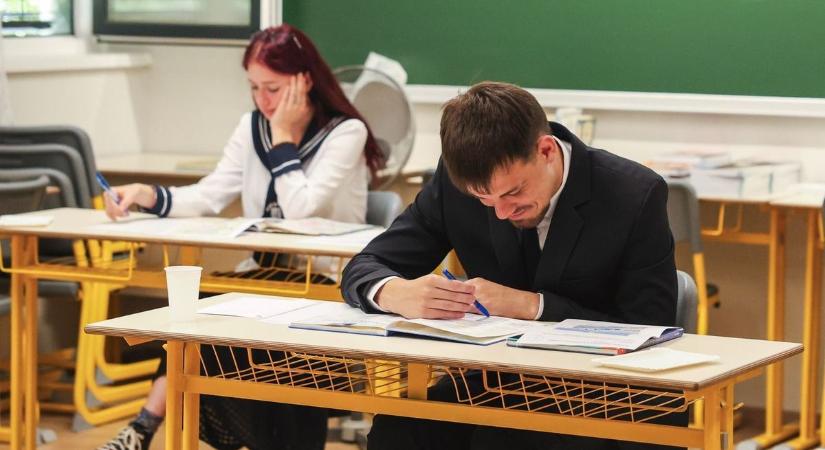Az egri Dobóból 110-en jelentkeztek előrehozott érettségi vizsgára