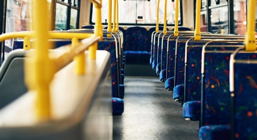 A Tisza Párt szerint a Fidesz akadályozza, hogy buszokat bérelhessenek október 23-ára