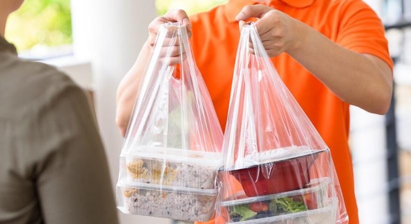 2 éven át több mint 1000 ingyenes ételt szerzett csalással, 8,7 milliós kárt okozott