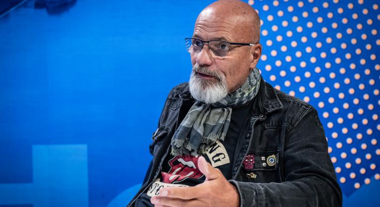 Zacher Gábor első esete egy részeg professzor volt, és nyugdíjasként sem pihen