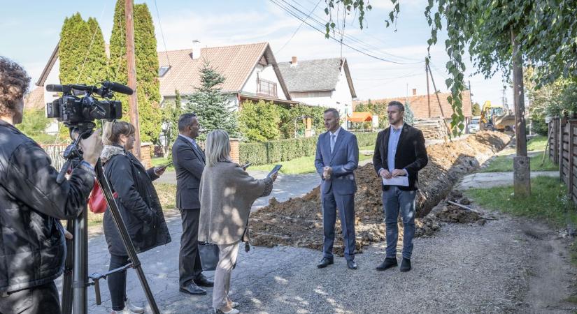 Még az idén elkezdik az ivóvízhálózat rekonstrukcióját – félpályás útlezárásra kell számítani (galéria, videó)